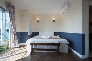 Deluxe Double Room, Balcony, Partial Sea View | Laptop workspace, free WiFi - Pattaya Paradise Beach Resort (Sattahip)