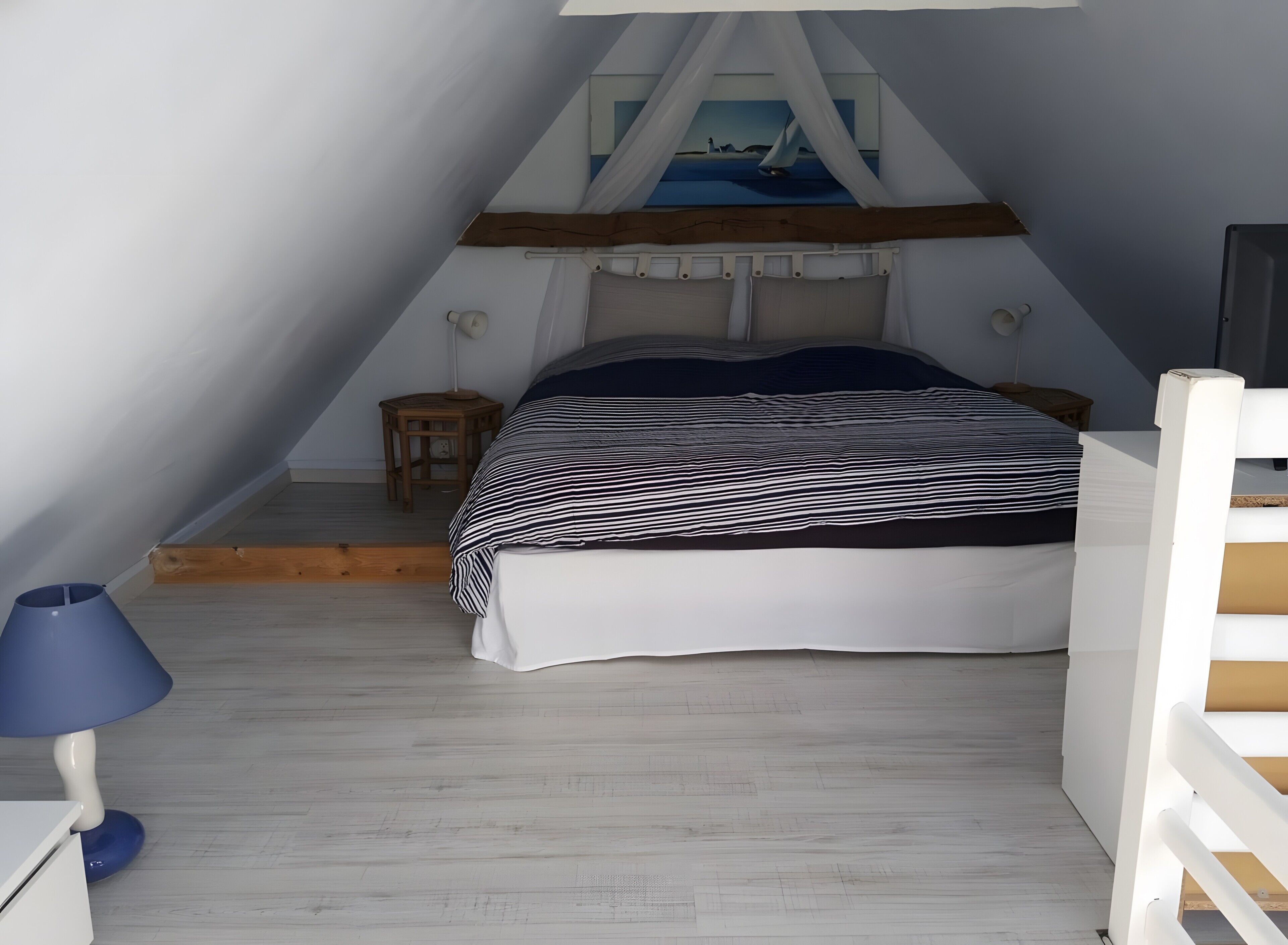 Iron/ironing board, WiFi