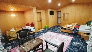 Suite Keluarga, balkon, pemandangan gunung | Wi-Fi gratis