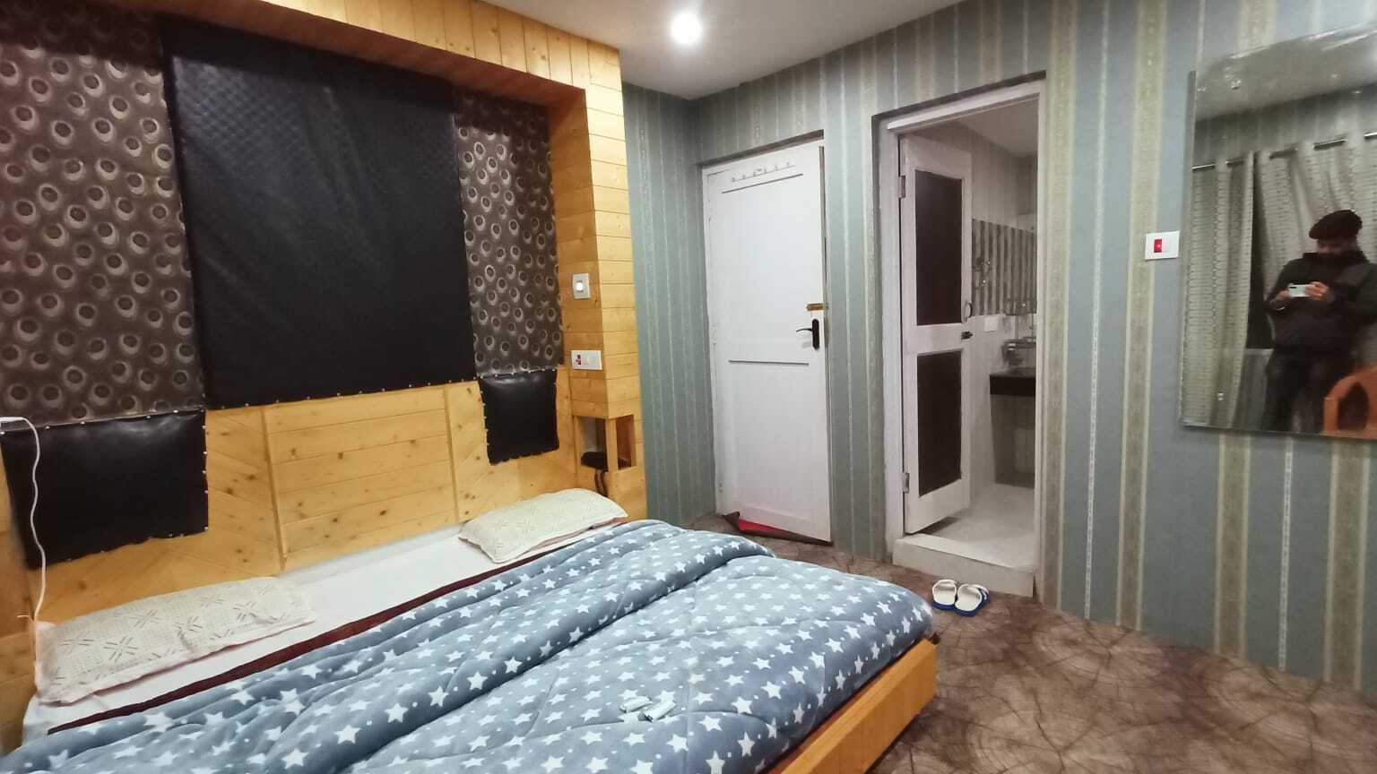 Deluxe Double or Twin Room, City View | Free WiFi