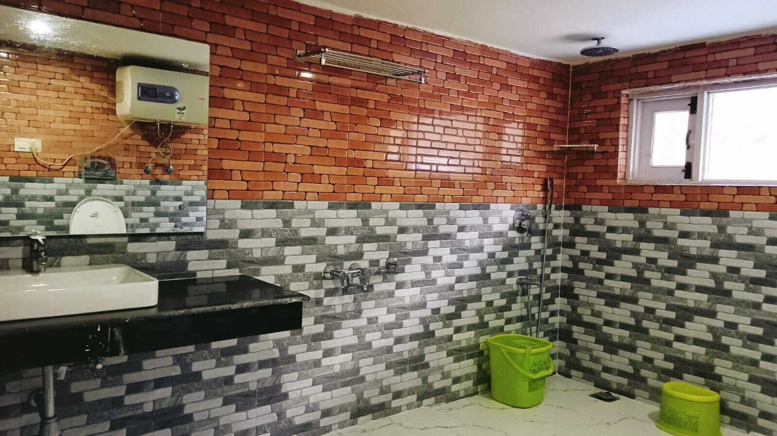 Family Suite, Balcony, Mountain View | Bathroom | Slippers, towels, soap, toilet paper