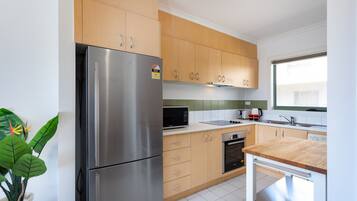 Apartment | Private kitchen | Cookware/dishes/utensils