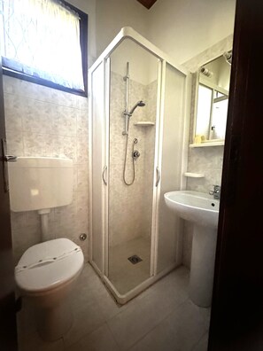 Villa, 2 Bedrooms, Patio, Garden View | Bathroom - Welcoming Villa Near the Beach (San Michele al Tagliamento)