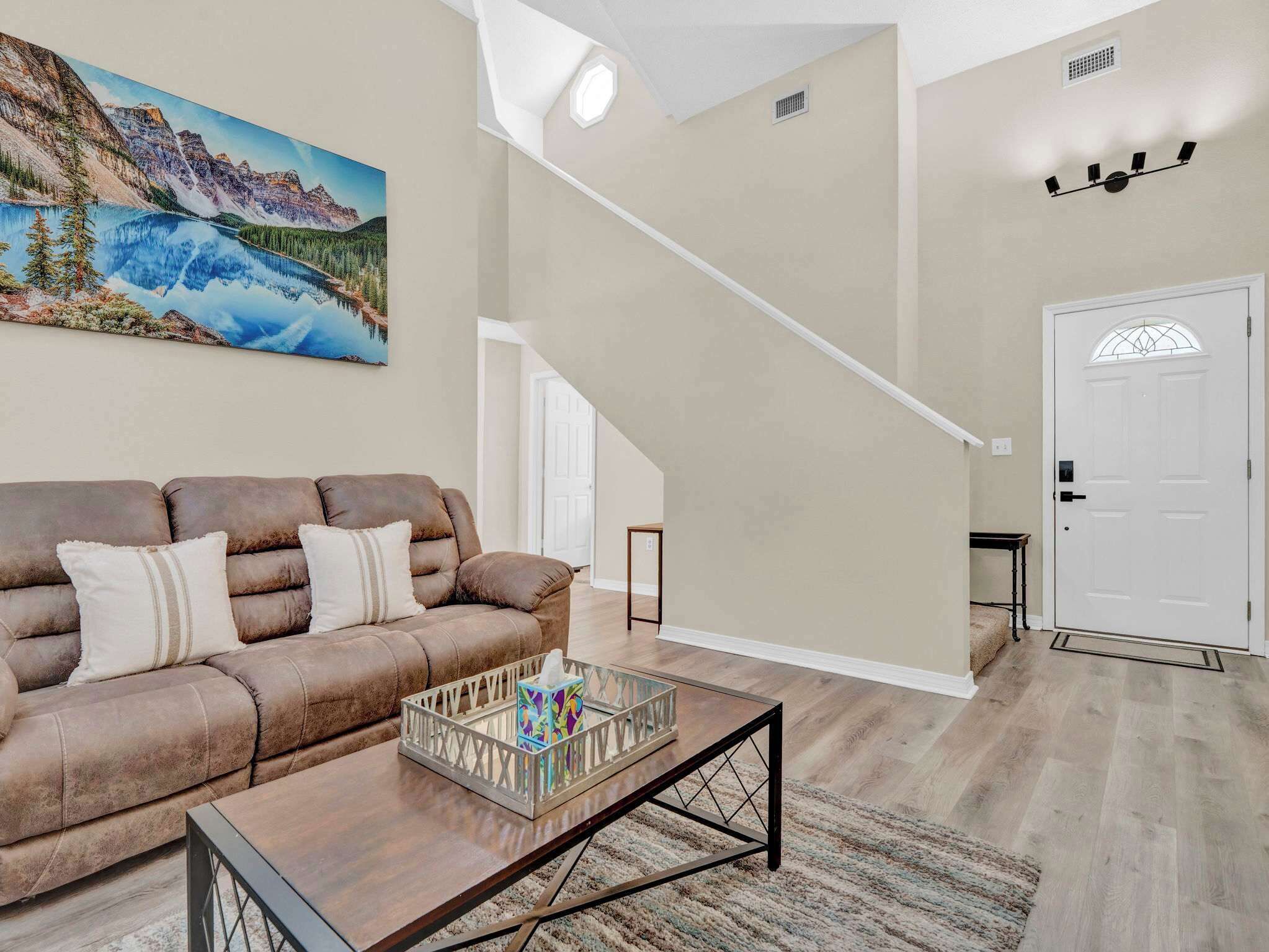 Een smart-tv en een kantoor