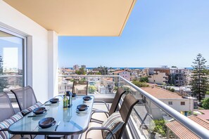 Apartment, 1 Bedroom, Kitchen, City View | Outdoor dining - Silver Line 1-BR Apt & Balcony in Larnaca (Larnaca)