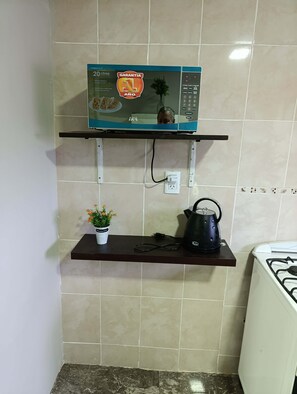 Unclassified image, 5 of 11, button