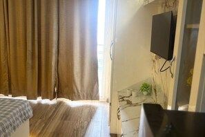 Bügeleisen/Bügelbrett, WLAN, Bettwäsche