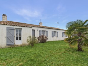 Exterior - 800m from beach, lovely house for 6 with garden (Barbâtre)