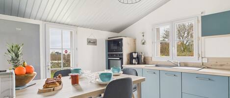 冰箱、微波炉、烤箱、洗碗机