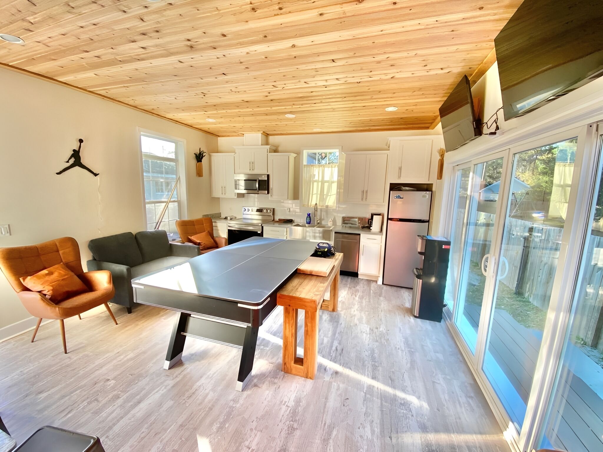 Mikrowelle, Ofen, Herdplatte, Geschirrspüler