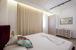 1 bedroom, WiFi, bed sheets - Cozy 1-bedroom apartment in charming Saranda with AC (Saranda)