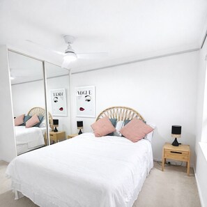 Bügeleisen/Bügelbrett, WLAN, Bettwäsche