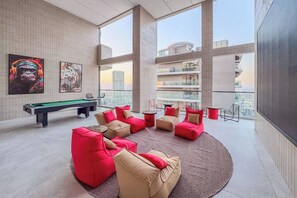 Games room - Chic 2Bedroom with Exceptional Facilities in JVC (Dubai)