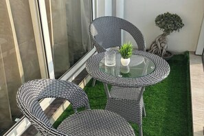 Terrace/patio - Premium 14th-Floor Studio with Balcony & Stunning City Views (Noida)