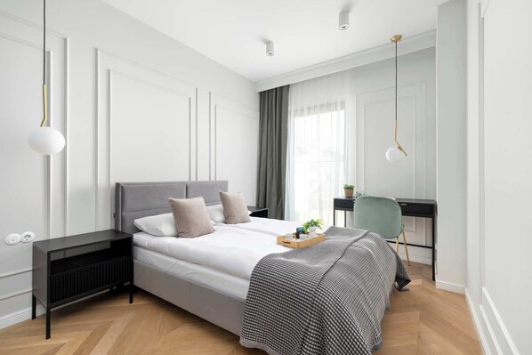 1 makuuhuone, työpöytä, silitysrauta/-lauta, Wi-Fi