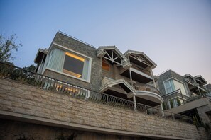 Exterior - ELIVAAS prive The Royce Lilly Luxe 4 BHK (Kasauli)