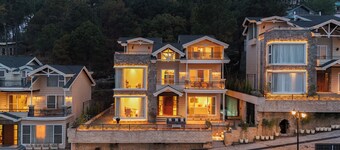 ELIVAAS prive The Royce Lilly Luxe 4 BHK