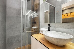 아파트 (12/6) | 욕실 | 헤어드라이어, 타월, 비누, 샴푸