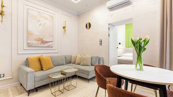Apartment (12/6) | Living area