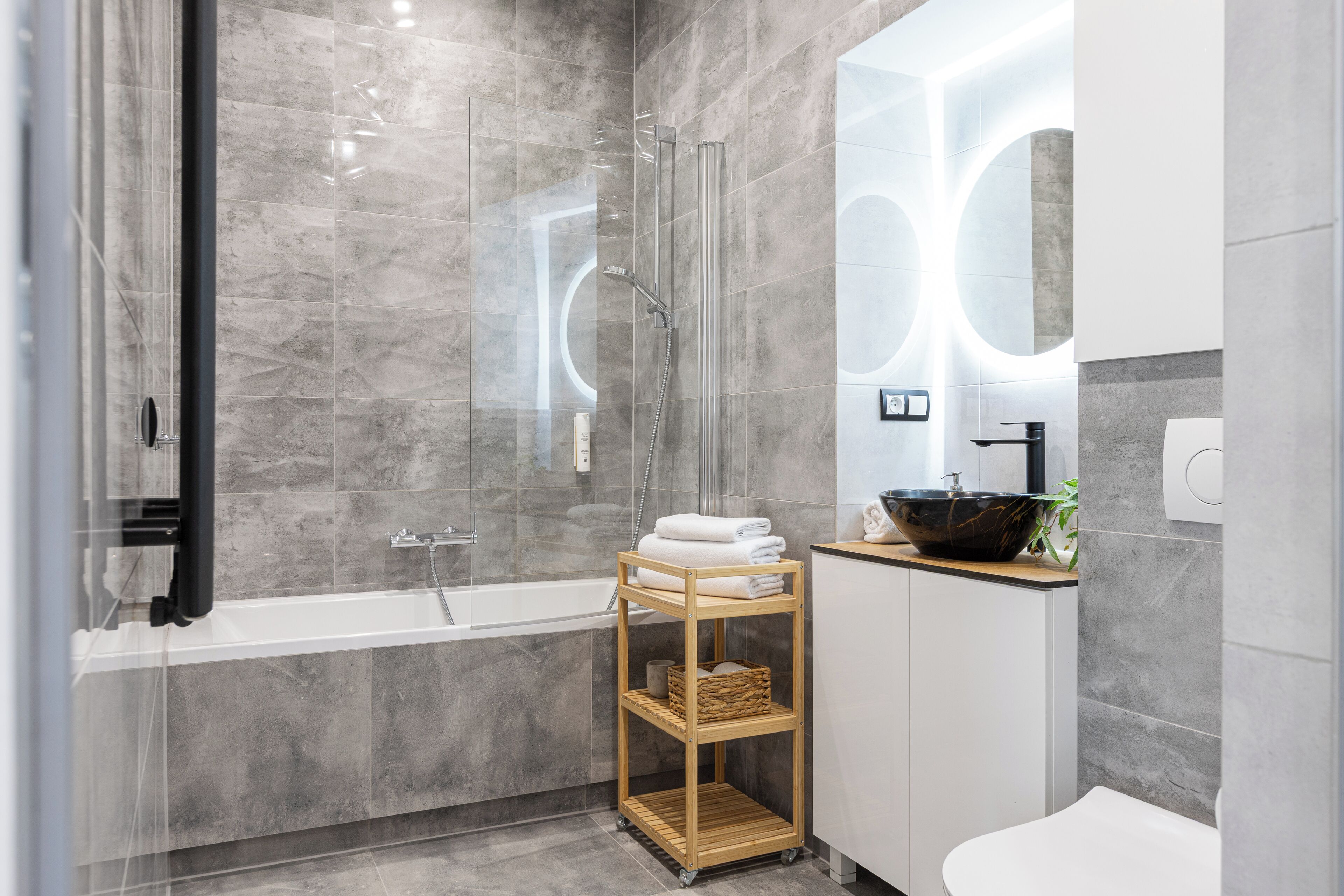 Apartamento (12/9) | Baño | Secador de pelo, toallas, jabón y champú