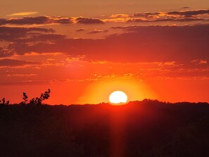 Miscellaneous - Private Spacious 5-bedroom house, view, in-ground pool, hot tub, m (Racine)