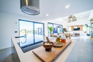Dining - Setúbal & Lisbon Dream Getaway - Villa do Sol (Fernão Ferro)