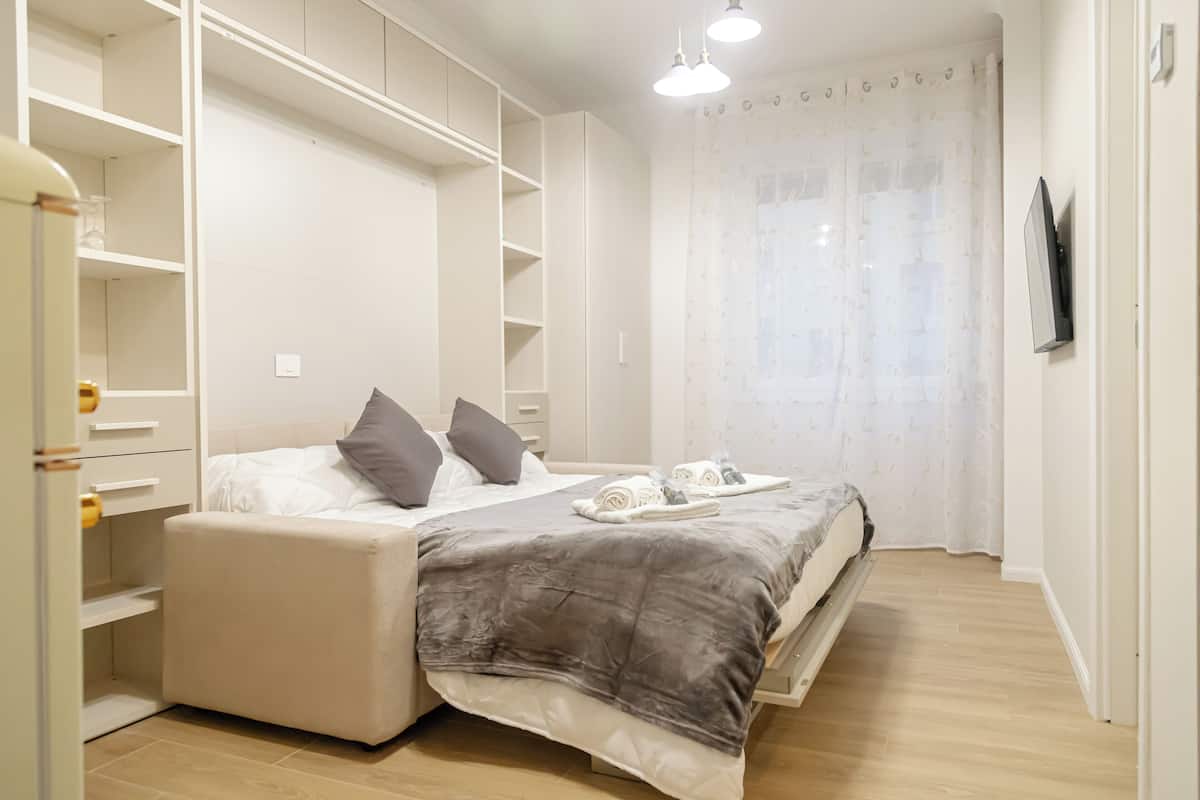 Desk, iron/ironing board, free WiFi