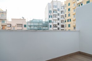 Appartamento, vista città | Parco della struttura