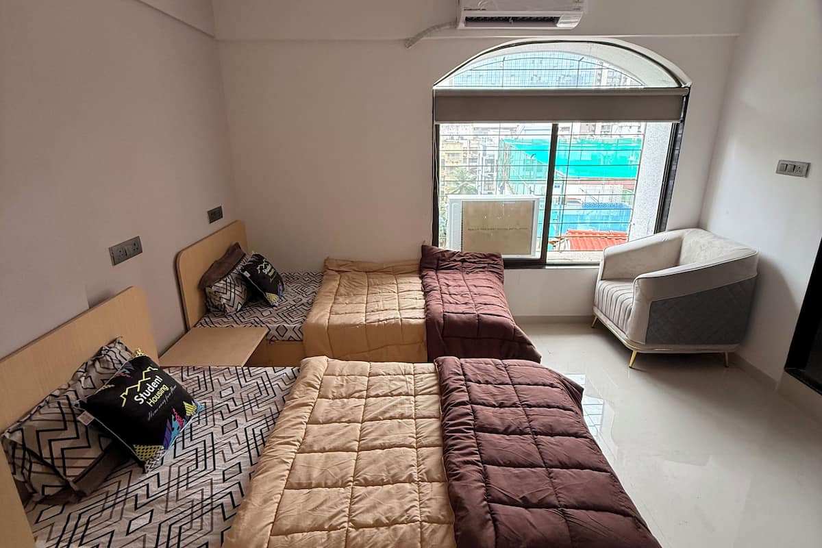 Superior Double Room | Laptop workspace, free WiFi