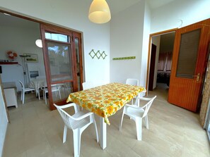 Villa, 3 Schlafzimmer, Terrasse, Gartenblick | Esszimmer