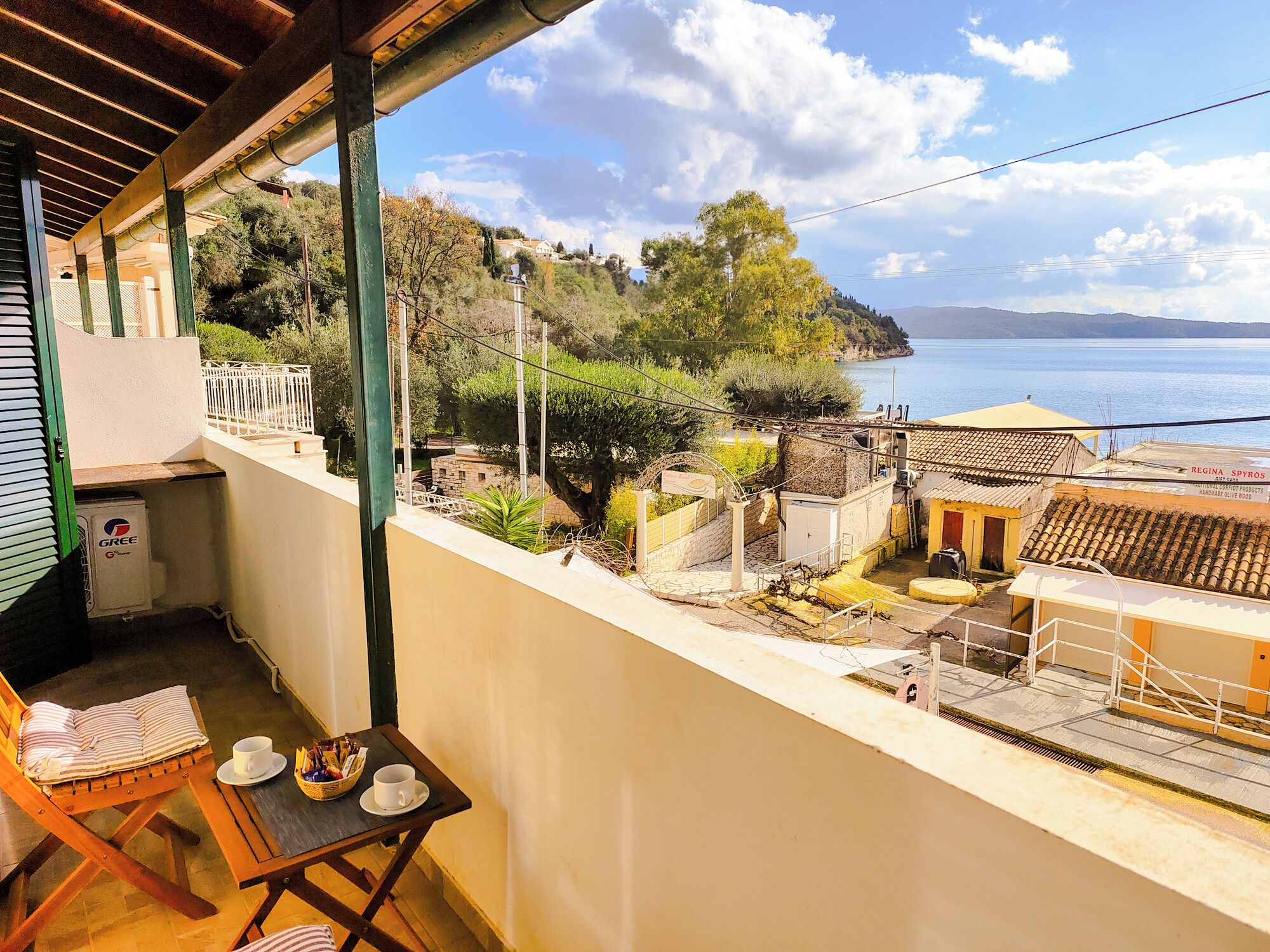 المنطقة المحيطة بالمنشأة