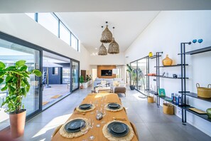 บ้านพัก | 4 ห้องนอน