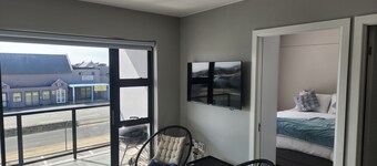 Holiday Apartments - Millennial Arch