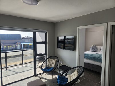 Holiday Apartments - Millennial Arch