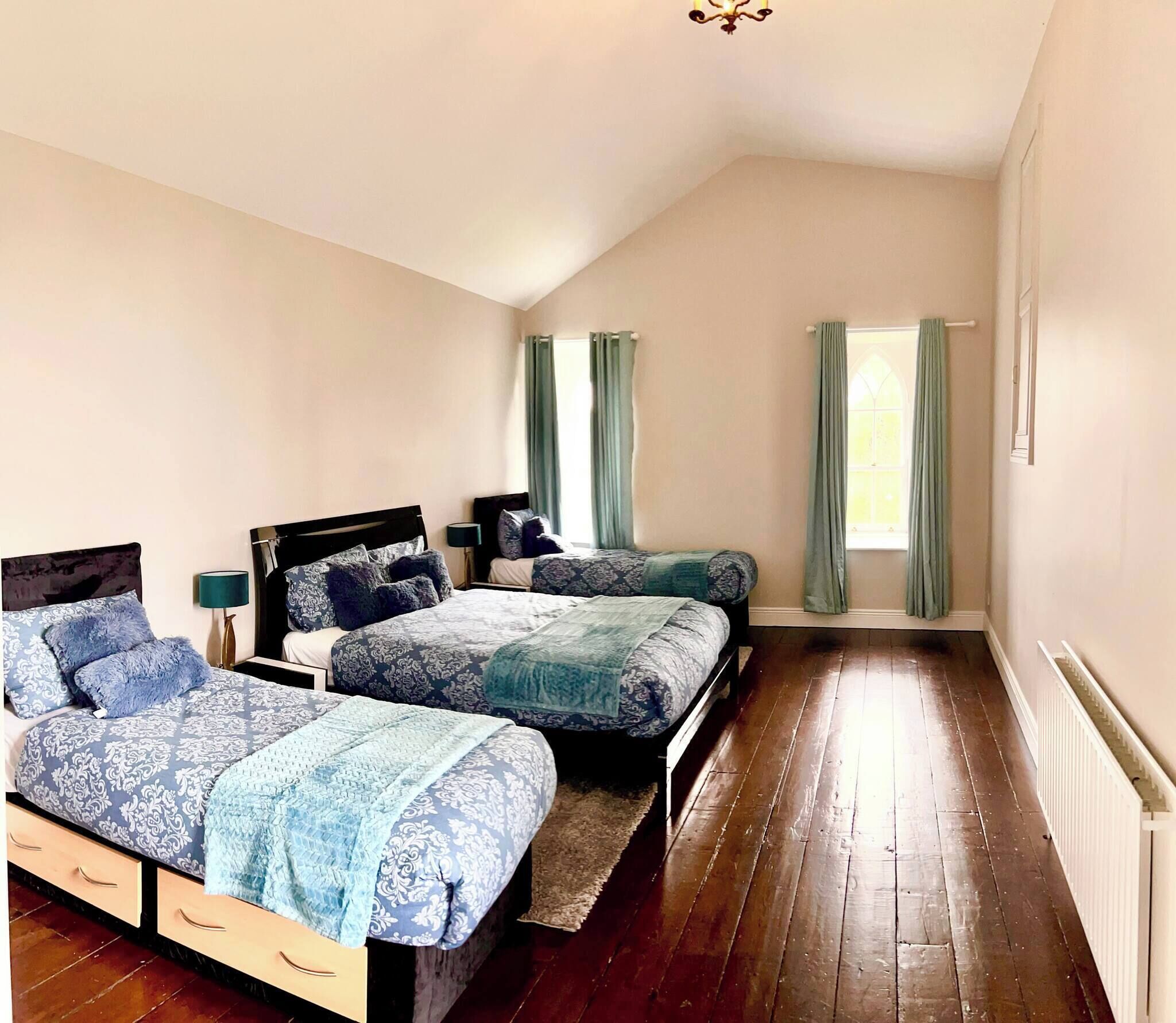 House, 6 Bedrooms, Accessible, Smoking