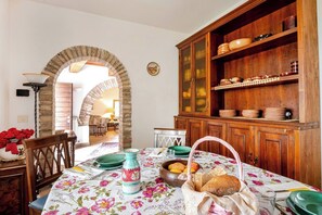 Dining - Il Tramonto - Farmhouse with pool in Collazzone (Collazzone)