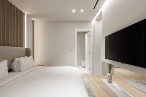 Junior Suite | In-room safe, blackout drapes, soundproofing, iron/ironing board - The Nur Hotel (Athens)