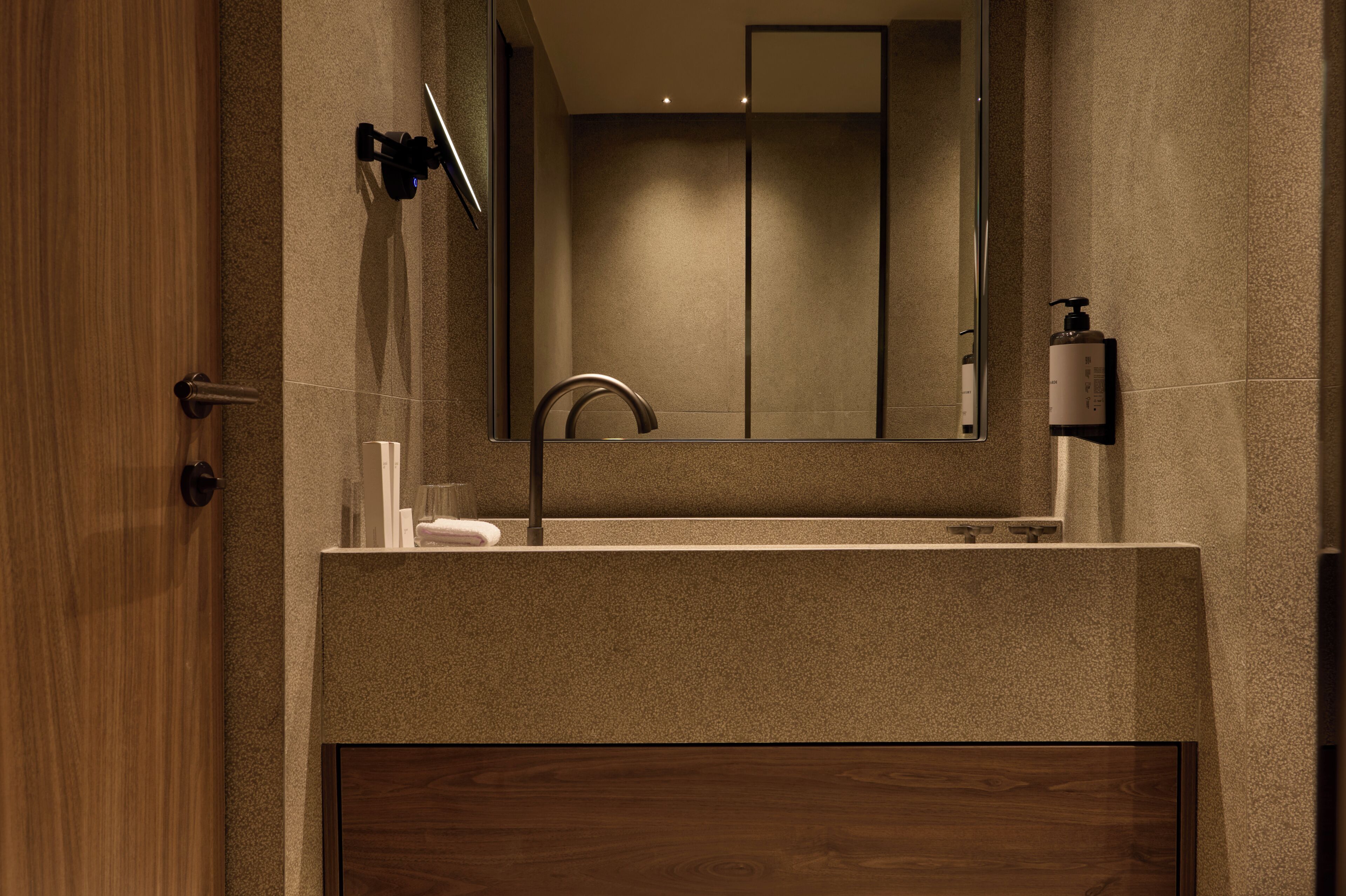 Petit Double Room | Bathroom