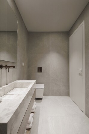 Bathroom - The Nur Hotel (Athens)