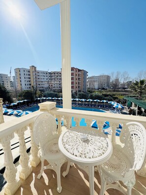 Deluxe Double or Twin Room, 1 Bedroom, Balcony, Pool View | Terrace/patio - Hotel Onufri (Golem)