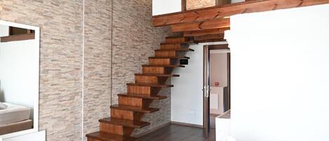 디럭스 쿼드룸, 발코니, 산 전망 | 책상, 무료 WiFi, 휠체어로 이용 가능