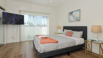 4 habitaciones, escritorio, wifi gratis y ropa de cama