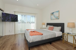 4 chambres, bureau, Wi-Fi gratuit, draps fournis