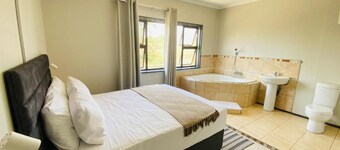 โฟลา ลา เบดแอนด์เบรกฟาสต์  