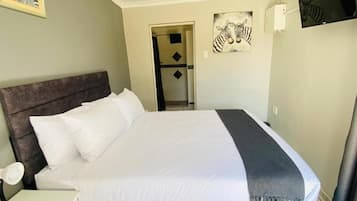 Standard Double Room, Patio | Iron/ironing board, WiFi