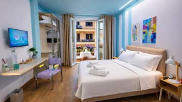 Quarto casal superior, vista para a cidade | Corredor