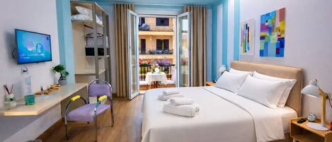 Superior Double Room, City View | Hallway