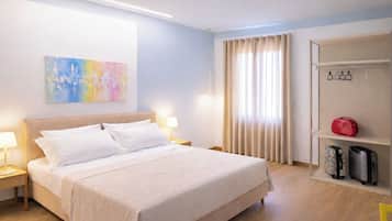 Deluxe Double Room, City View | Premium bedding, down duvets, memory-foam beds, in-room safe