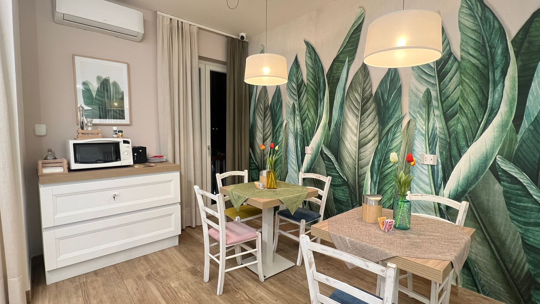 Colazione self-service inclusa, servita tutte le mattine 