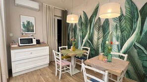 Free daily self-service breakfast  - Pompei Scavi e Chiesa - Suites in Centro (Pompei)